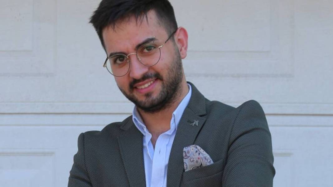 Yıllarca saklamak zorunda kalmış! En Hamarat Benim sunucusu Kadir Ezildi'nin doğuştan gelen hastalığını duyanlar şok oluyor 3